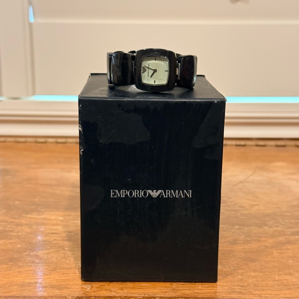 Emporio Armani AR1304 Donna Black Ceramic Watch – Box & Papers